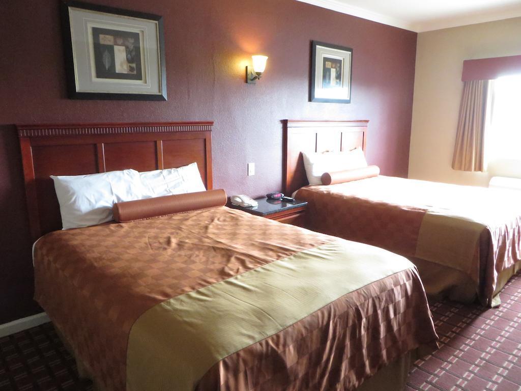 Rodeway Inn & Suites Pasadena Kültér fotó