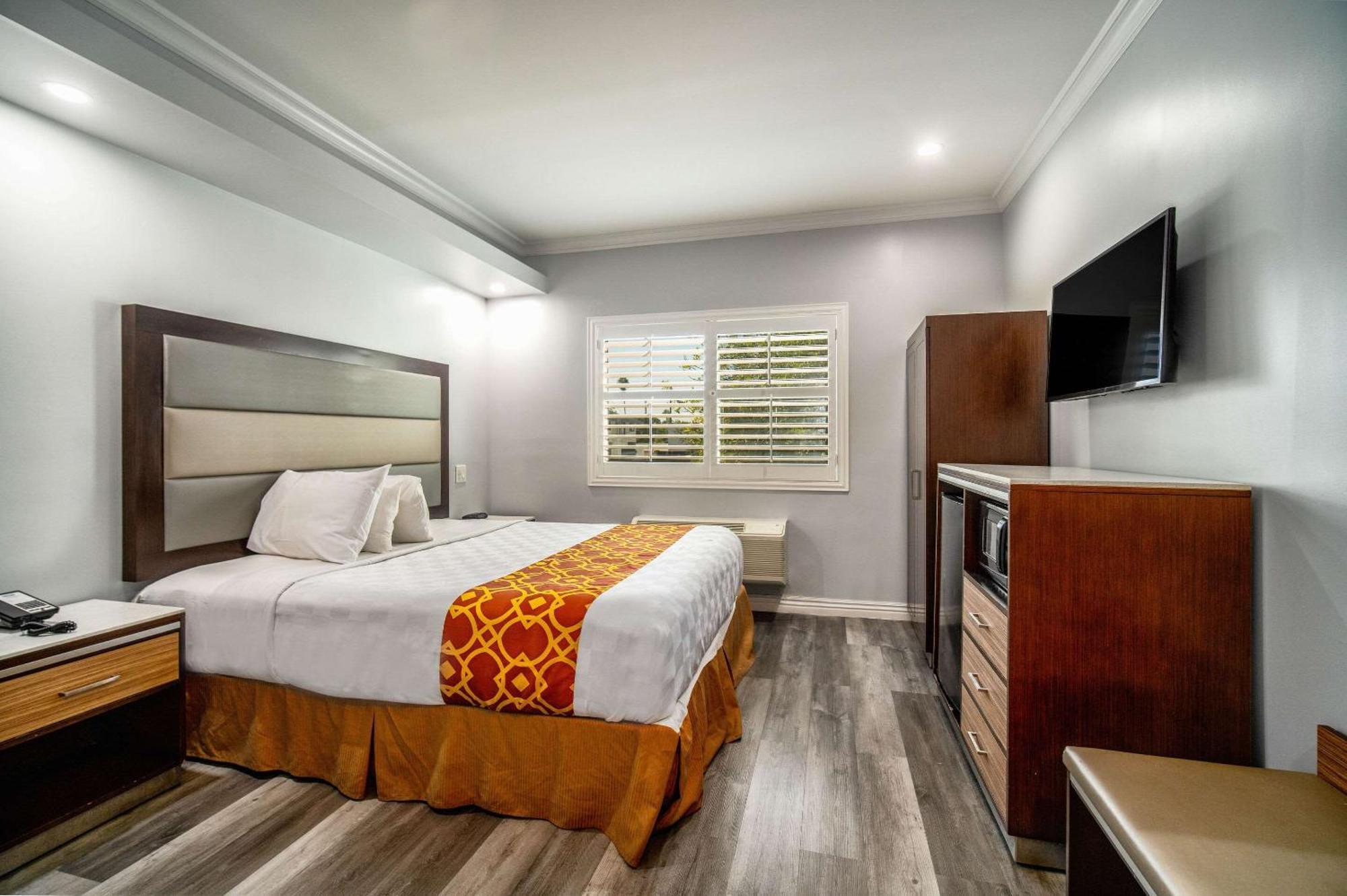 Rodeway Inn & Suites Pasadena Kültér fotó